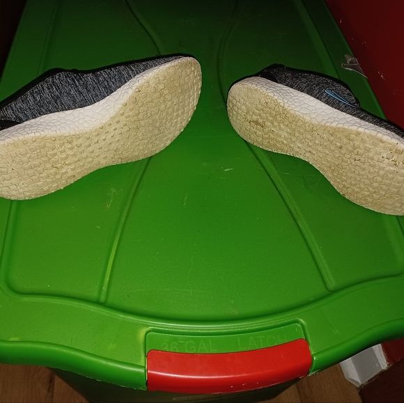 Skechers shoes - Picture 3 of 4